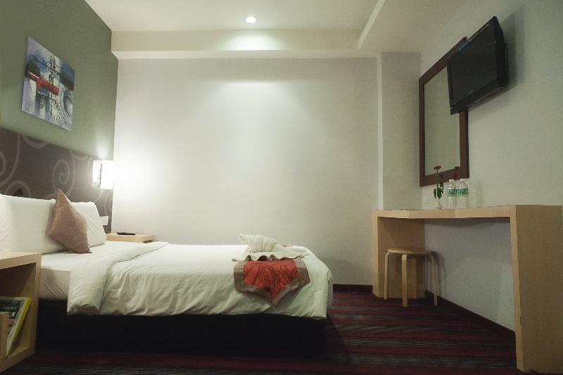 Katel Kuala Lumpur Formally Known As K Hotel Екстериор снимка