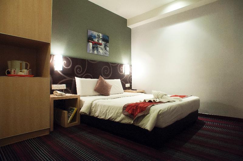 Katel Kuala Lumpur Formally Known As K Hotel Екстериор снимка
