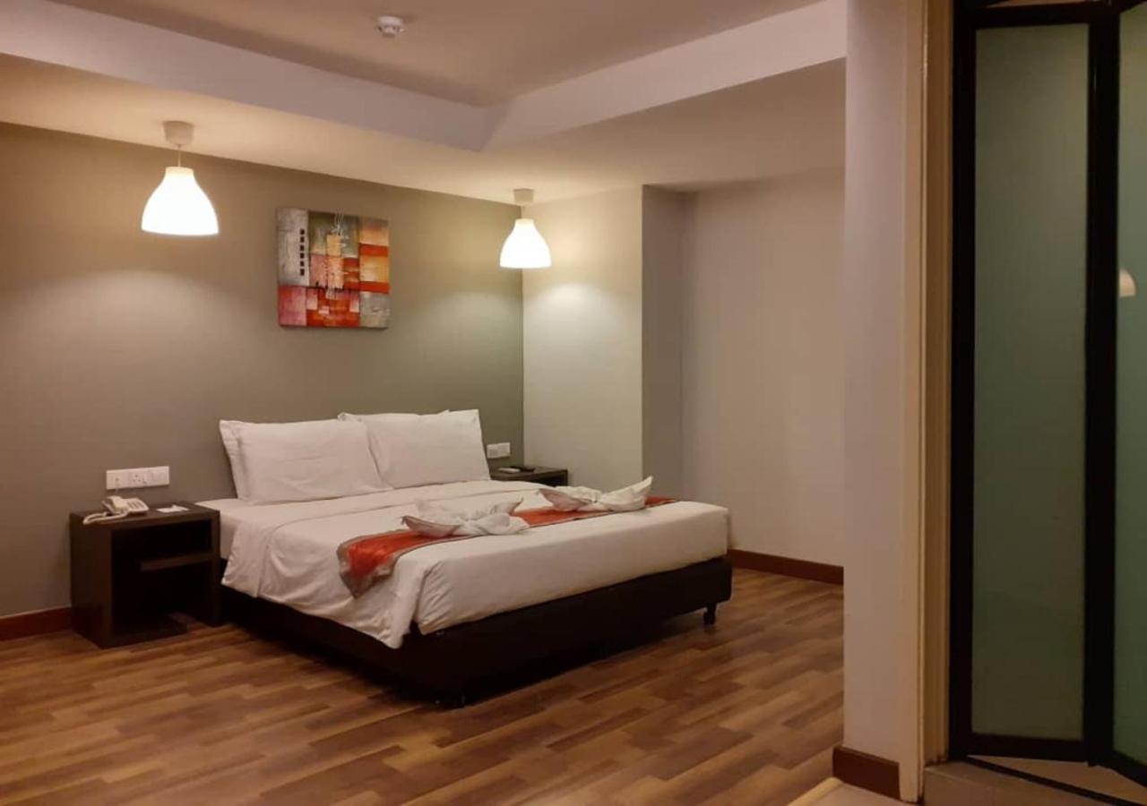Katel Kuala Lumpur Formally Known As K Hotel Екстериор снимка